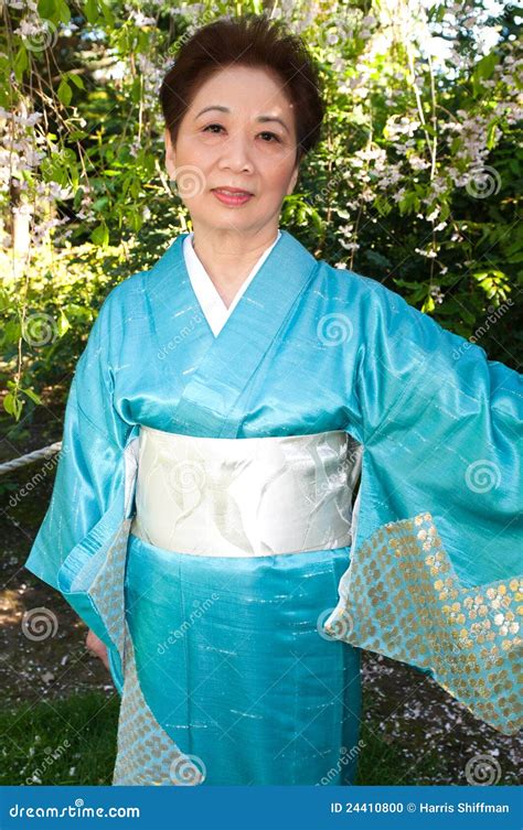 Images: Asian granny